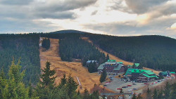 Panorama Jižní svahy, Hotel, Nástup