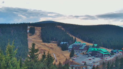 Panorama Jižní svahy, Hotel, Nástup