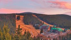 Panorama Jižní svahy, Hotel, Nástup