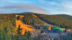 Panorama Jižní svahy, Hotel, Nástup