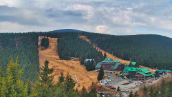 Panorama Jižní svahy, Hotel, Nástup
