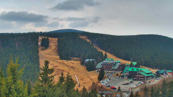 Panorama Jižní svahy, Hotel, Nástup