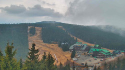 Panorama Jižní svahy, Hotel, Nástup