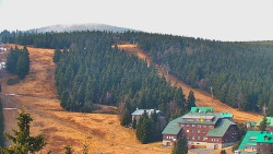 Panorama Jižní svahy, Hotel, Nástup