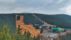 Panorama Jižní svahy, Hotel, Nástup
