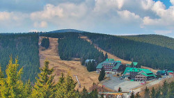 Panorama Jižní svahy, Hotel, Nástup