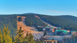 Panorama Jižní svahy, Hotel, Nástup