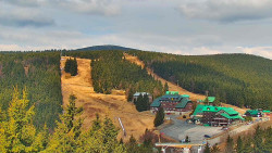 Panorama Jižní svahy, Hotel, Nástup