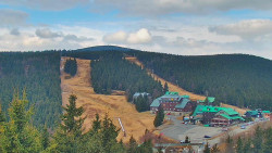 Panorama Jižní svahy, Hotel, Nástup