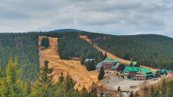 Panorama Jižní svahy, Hotel, Nástup