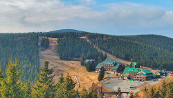 Panorama Jižní svahy, Hotel, Nástup