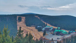 Panorama Jižní svahy, Hotel, Nástup