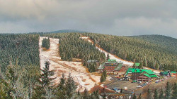 Panorama Jižní svahy, Hotel, Nástup