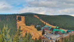 Panorama Jižní svahy, Hotel, Nástup