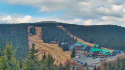 Panorama Jižní svahy, Hotel, Nástup
