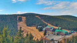 Panorama Jižní svahy, Hotel, Nástup