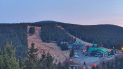 Panorama Jižní svahy, Hotel, Nástup