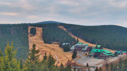 Panorama Jižní svahy, Hotel, Nástup