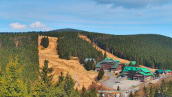 Panorama Jižní svahy, Hotel, Nástup