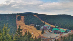 Panorama Jižní svahy, Hotel, Nástup