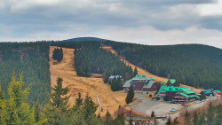 Panorama Jižní svahy, Hotel, Nástup