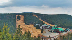 Panorama Jižní svahy, Hotel, Nástup