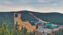 Panorama Jižní svahy, Hotel, Nástup