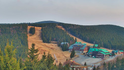 Panorama Jižní svahy, Hotel, Nástup