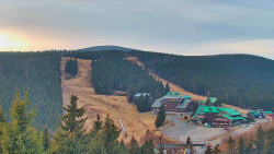 Panorama Jižní svahy, Hotel, Nástup