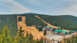 Panorama Jižní svahy, Hotel, Nástup