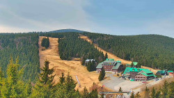 Panorama Jižní svahy, Hotel, Nástup