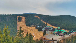 Panorama Jižní svahy, Hotel, Nástup