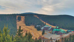 Panorama Jižní svahy, Hotel, Nástup