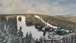 Panorama Jižní svahy, Hotel, Nástup