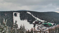 Panorama Jižní svahy, Hotel, Nástup