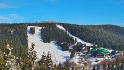 Panorama Jižní svahy, Hotel, Nástup