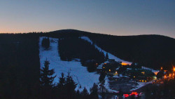 Panorama Jižní svahy, Hotel, Nástup