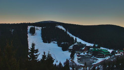 Panorama Jižní svahy, Hotel, Nástup