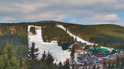 Panorama Jižní svahy, Hotel, Nástup
