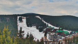 Panorama Jižní svahy, Hotel, Nástup