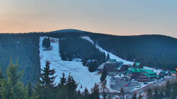 Panorama Jižní svahy, Hotel, Nástup