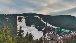 Panorama Jižní svahy, Hotel, Nástup