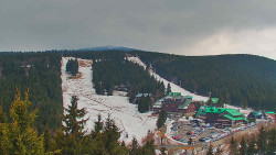 Panorama Jižní svahy, Hotel, Nástup