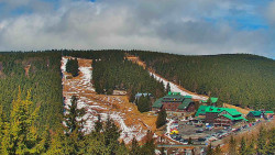 Panorama Jižní svahy, Hotel, Nástup