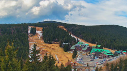Panorama Jižní svahy, Hotel, Nástup