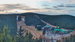 Panorama Jižní svahy, Hotel, Nástup