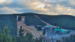 Panorama Jižní svahy, Hotel, Nástup
