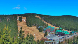 Panorama Jižní svahy, Hotel, Nástup