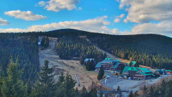 Panorama Jižní svahy, Hotel, Nástup