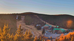 Panorama Jižní svahy, Hotel, Nástup